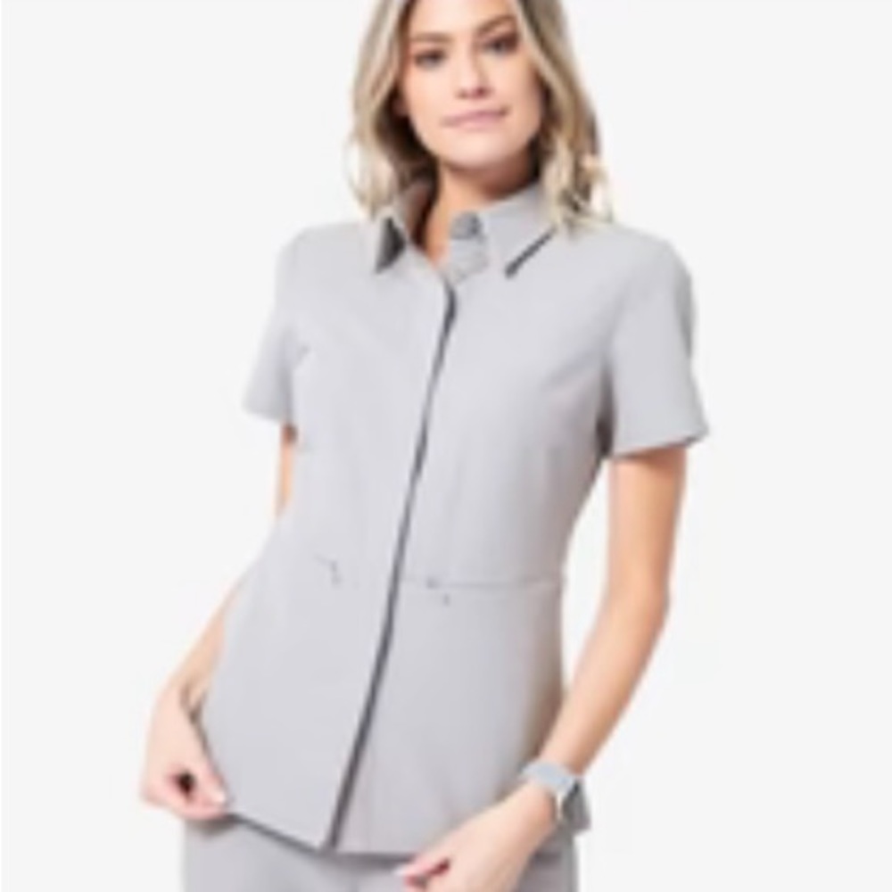 Figs Malindi peplum scrub top in Cement